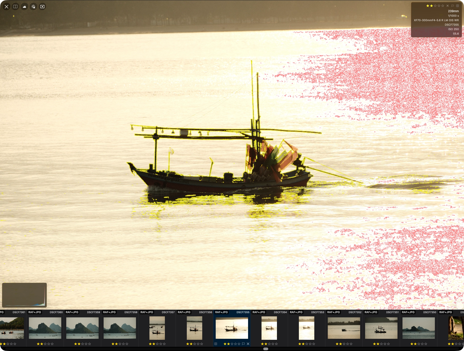 Focus peaking overlay in PhotoCuller